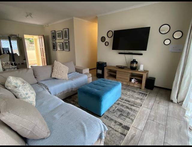 3 BEDROOM TOWNHOUSE FOR SALE IN NORTH RIDING